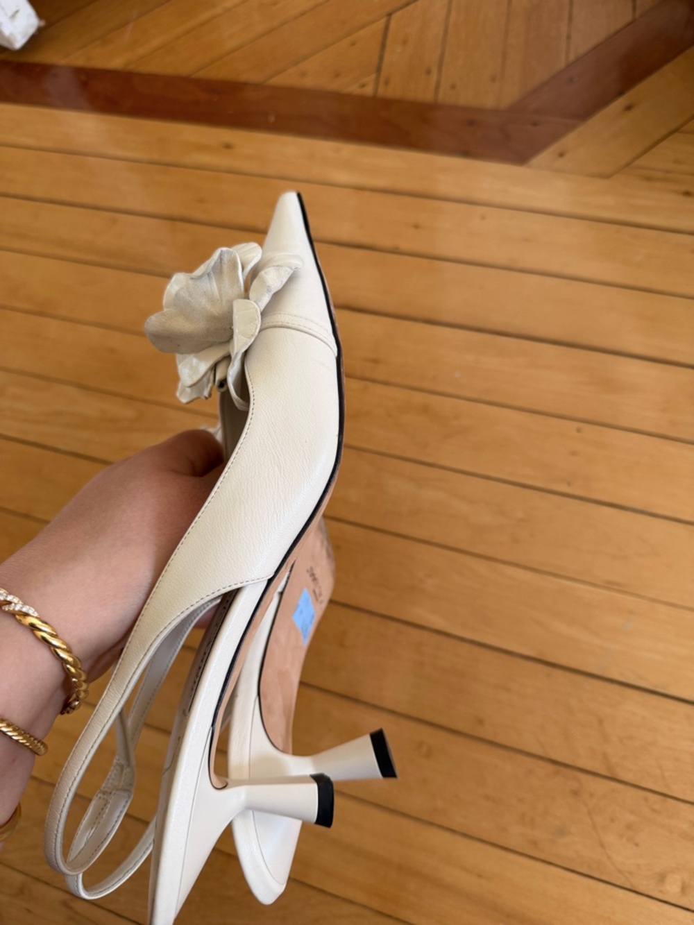 Jimmy Choo Amita 45 size 41 US 10 Ivory Slingback with Floral Applique - Picture 8 of 10